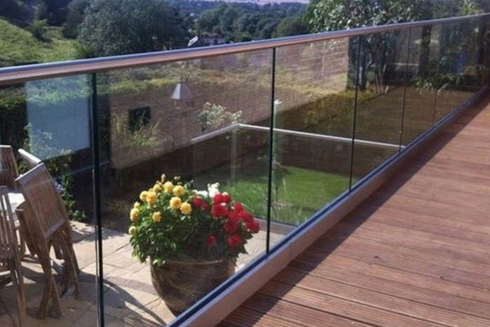 Glass & Stainless Balustrading