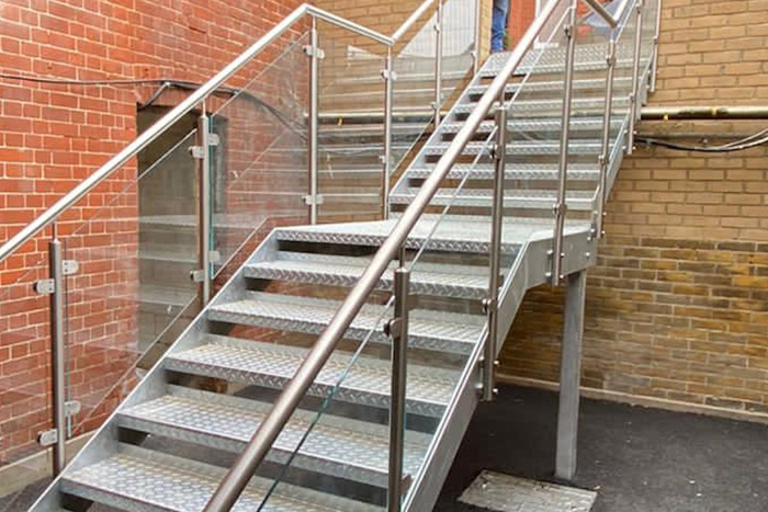 Glass Staircases & Stainless Steel